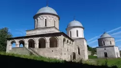 Успенская и Никольская церкви Ивангорода