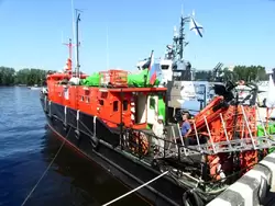 Рейдовый водолазный катер «Водолаз Литвинов» на МВМС-2011