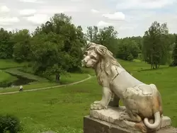 Большая каменная лестница (со львами)