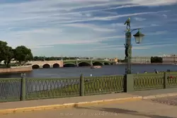 Вид на Троицкий мост с Иоанновского моста