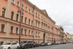 Улица Миллионная, Ново-Михайловский дворец