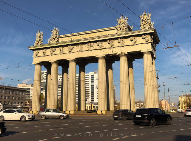 Московские ворота в СПб