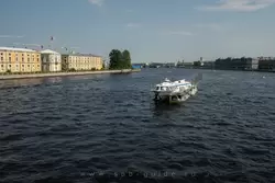 Метеор до Петергофа в Санкт-Петербурге