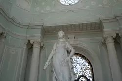 Екатерина II в образе богини Минервы, павильон Грот в Царском Селе