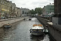 Канал Грибоедова — вид с Казанского моста