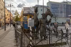 Памятник конке в Санкт-Петербурге