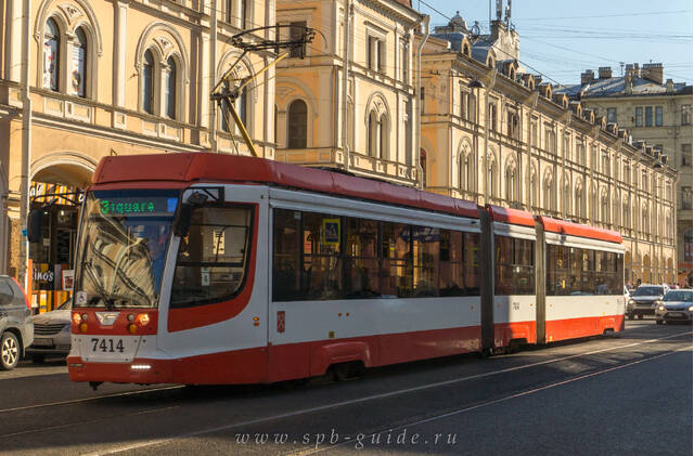 Трамвай №3 на Садовой улице