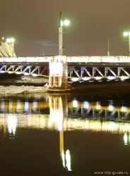 Опора Дворцового моста