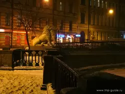 Львиный мостик в Санкт-Петербурге