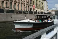 Экскурсия на катере по рекам и каналам Санкт-Петербурга