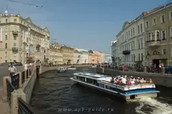 Река Мойка около Дворцовой площади