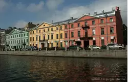 Разноцветные дома (дом Полторацких)