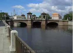 Река Фонтанка и Старо-Калинкин мост