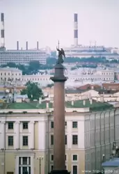 Вид с колоннады Исаакиевского собора на Александровскую колонну