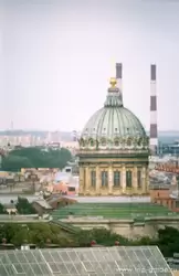 Вид с колоннады Исаакиевского собора на купол Казанского собора