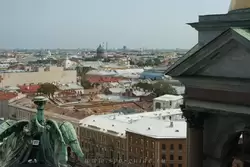 Вид в сторону Казанского собора с колоннады Исаакиевского собора